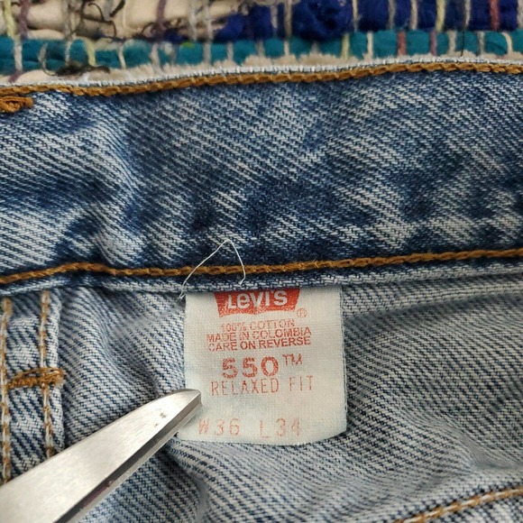 34x32 men's vtg 90s Levi's 560 Loose Fit Jeans distressed holes tears g121 brg - Picture 4 of 10